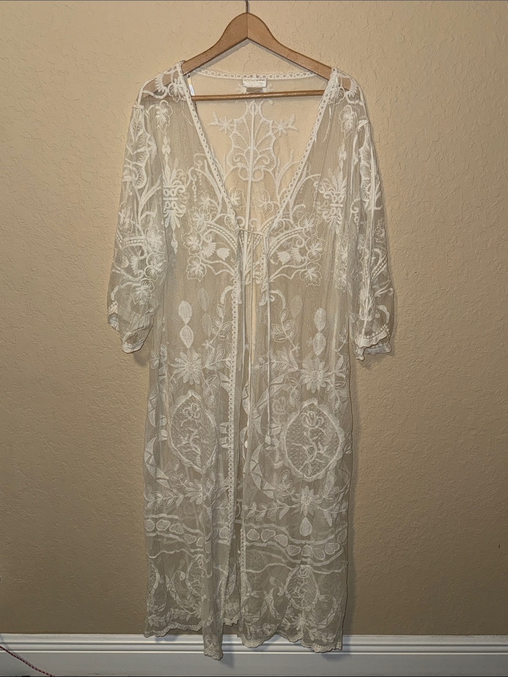 City Chic Cream Lace Women's Top
